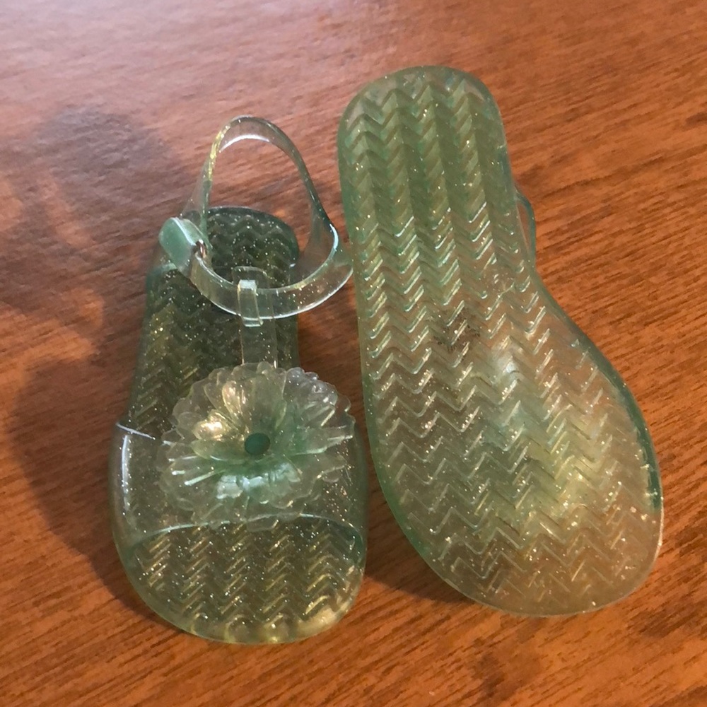 Sandals - Picture 4 of 4
